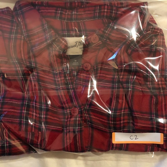 Universal Thread Flannel Plaid - Picture 6 of 6